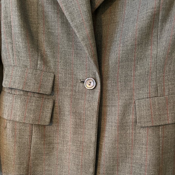 1940s Grey with Red Pinstripes That Young Leeds Look Two Piece Suit Medium - Picture 3 of 8